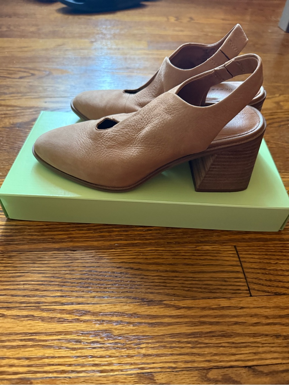 Women's Slingback Lucky Brand Block Heel Pumps in Tan Leather